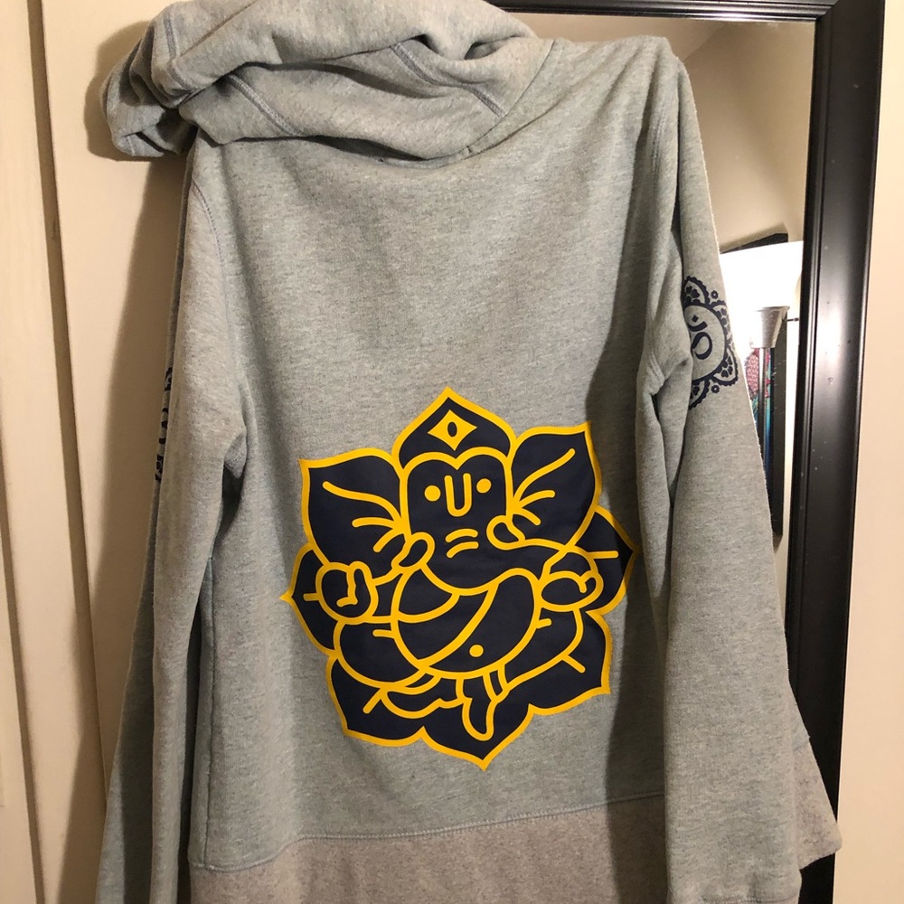 Yogi hoodie